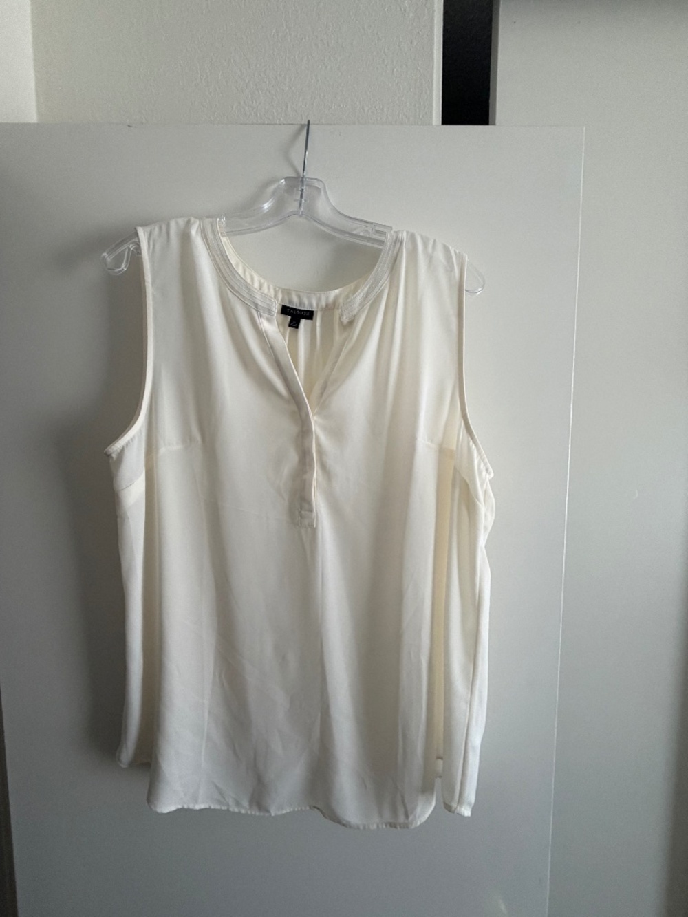 Talbots Sleeveless Ivory Blouse – Size XL